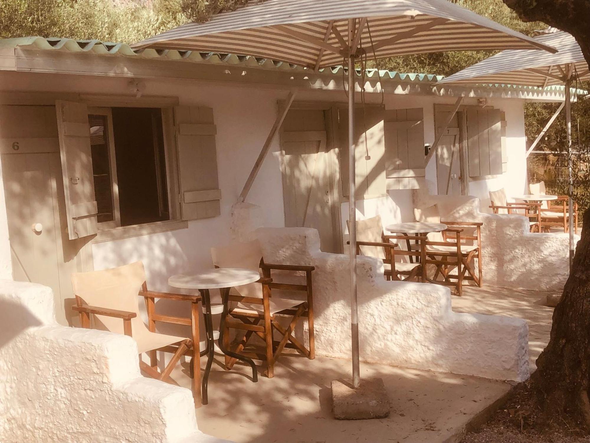 Barreira Beachfront Rooms 6 Каламата Екстер'єр фото